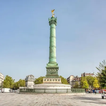 Charming New 2 Bedrooms With Aircon Appartamento Parigi