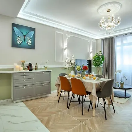 Charming New 2 Bedrooms With Aircon Appartamento *