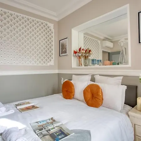 Charming New 2 Bedrooms With Aircon Parigi